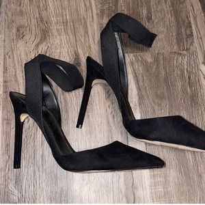 Express- Ankle Strap pumps